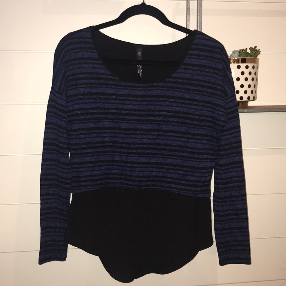Jessica Simpson Black & Blue Cropped Sweater -  XS